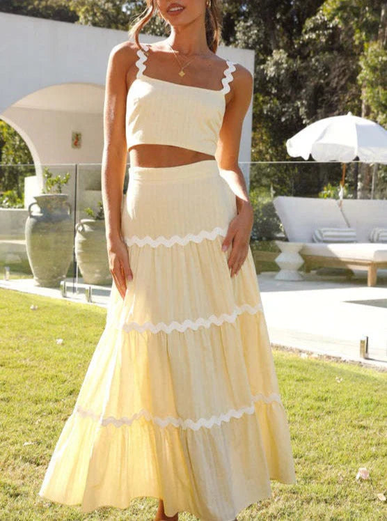 Ibrahimu - effen gekleurde crop top met golfachtig ontwerp en gelaagde rokset