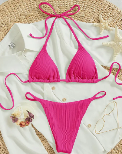 Zoey - blauwe bikini met hoge band en v-halslijn