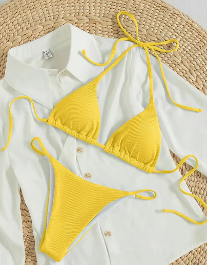 Zoey - blauwe bikini met hoge band en v-halslijn